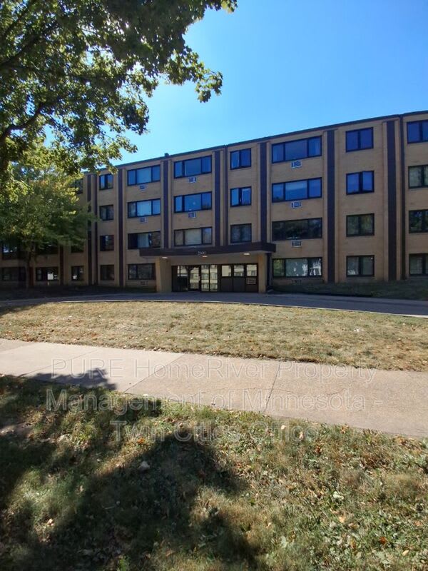 2500 Blaisdell Ave – photo 1