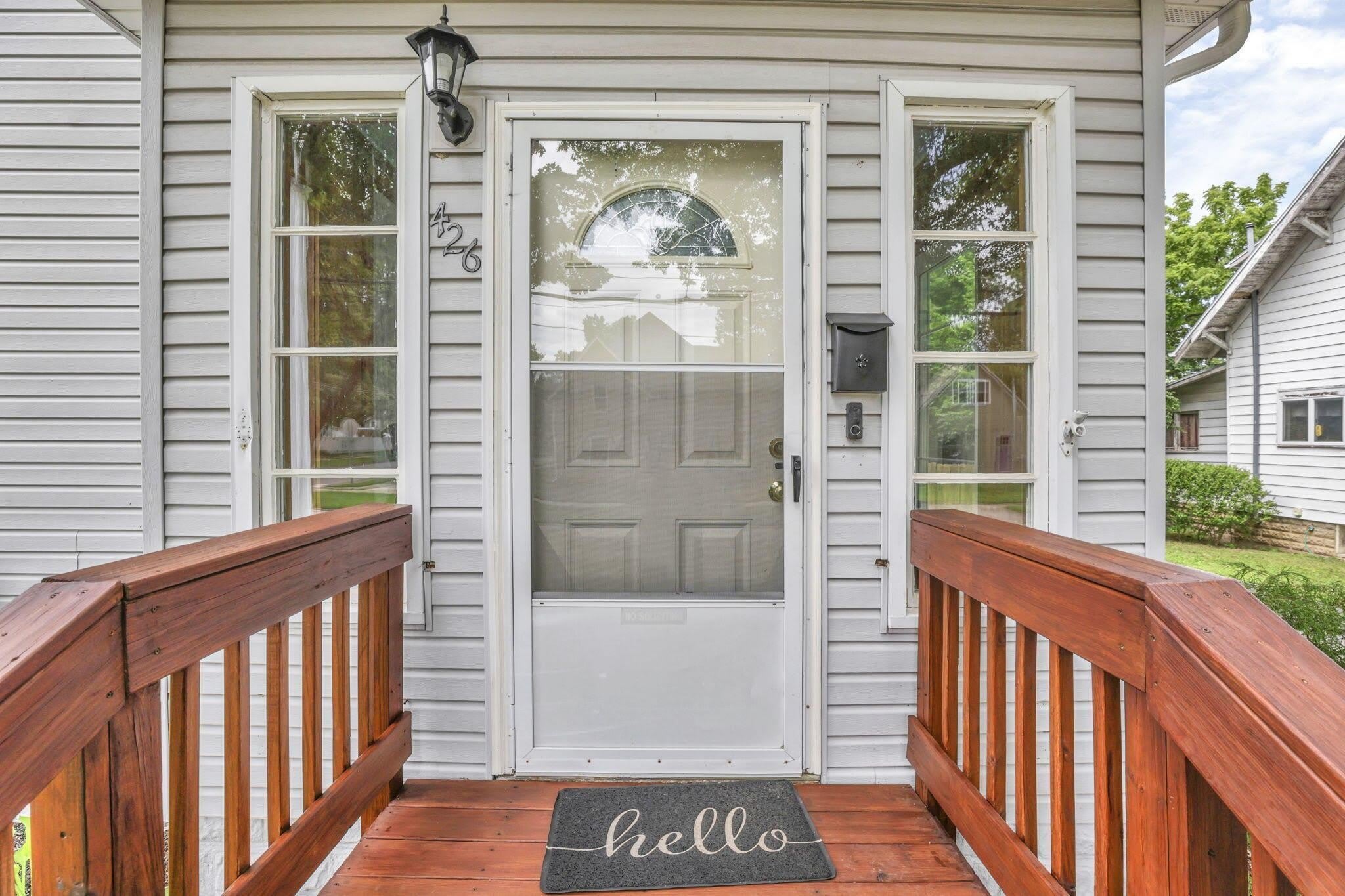 426 W 6th Street – photo 3
