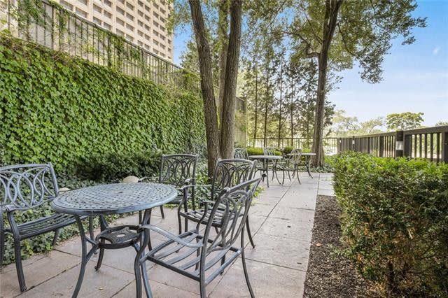 600 Admiral Boulevard – photo 2