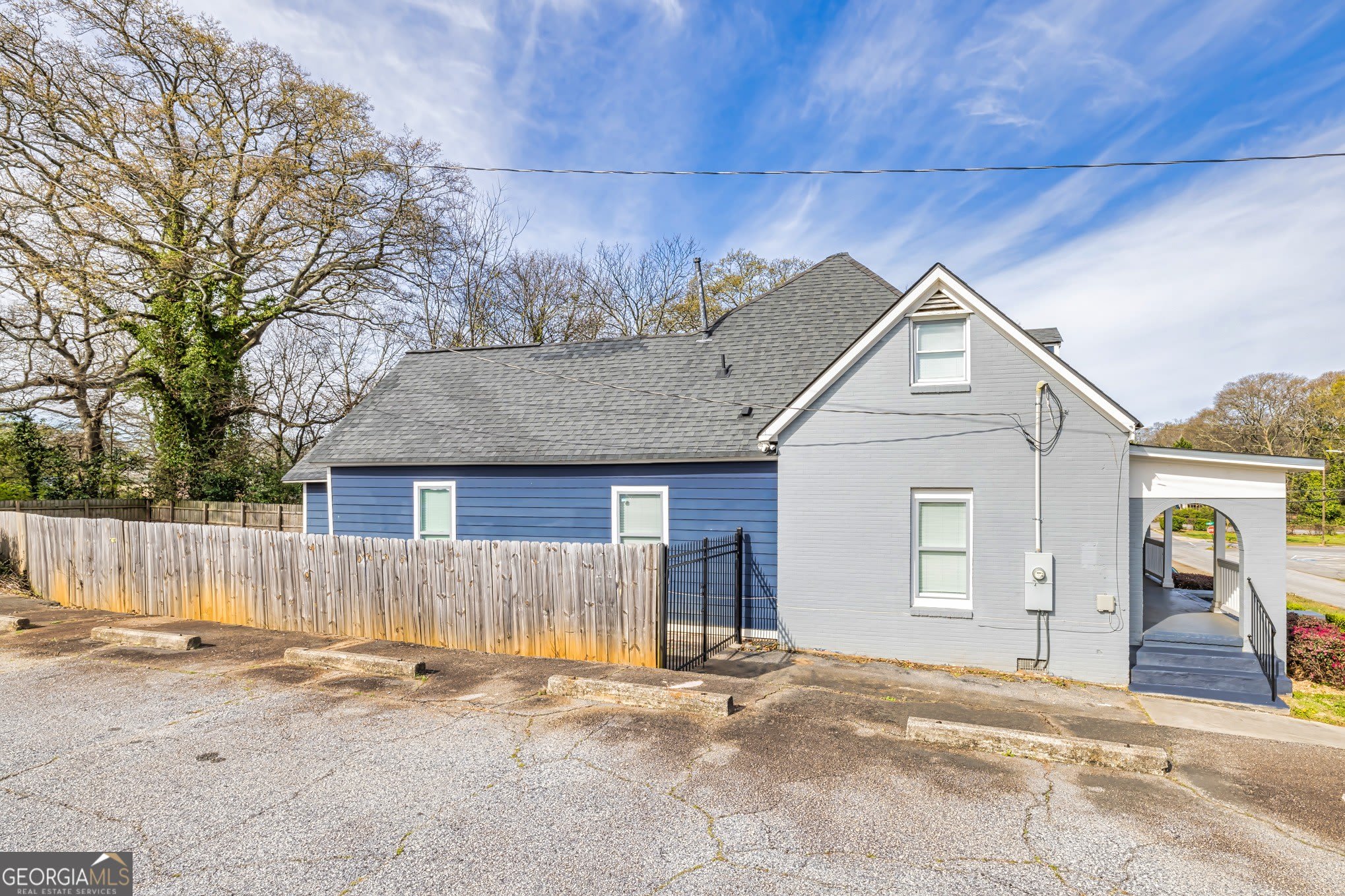 1678 Dorsey Avenue – photo 3