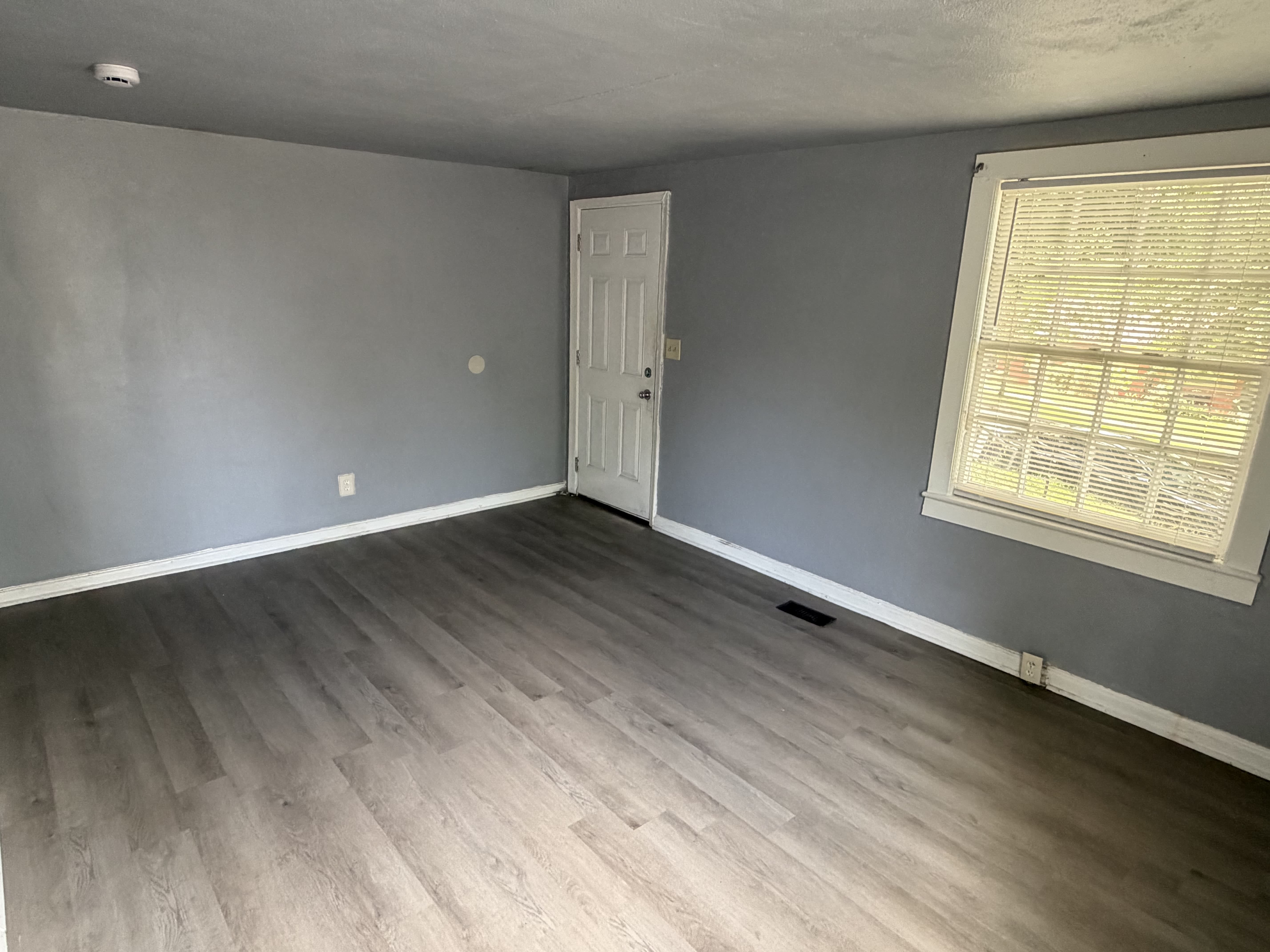 1237 9Th St – photo 3