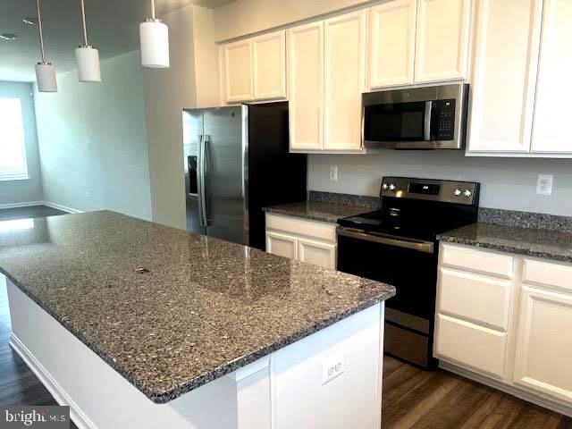 98 EXTROVERT DR – photo 4