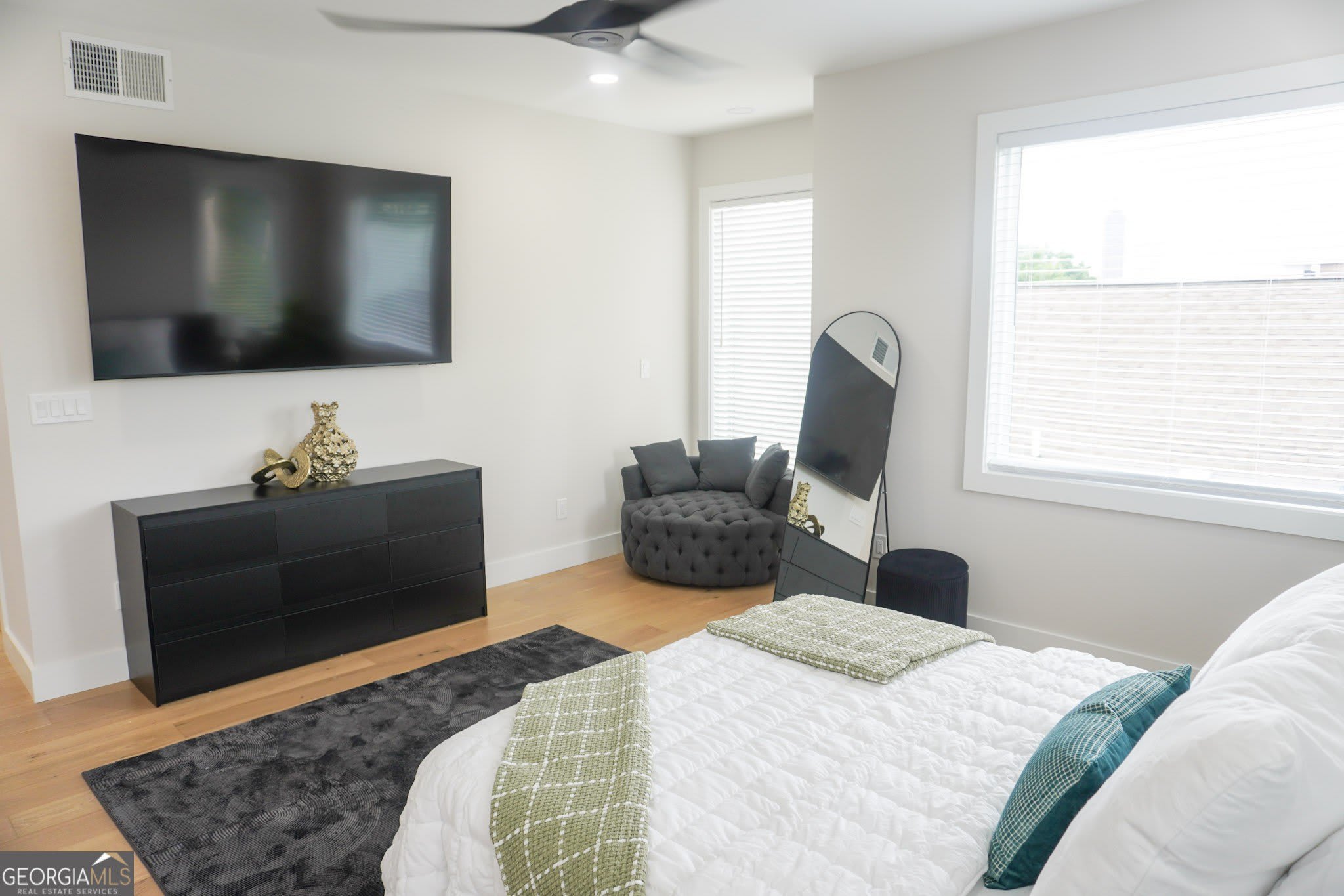 68 Boulevard SE – photo 5