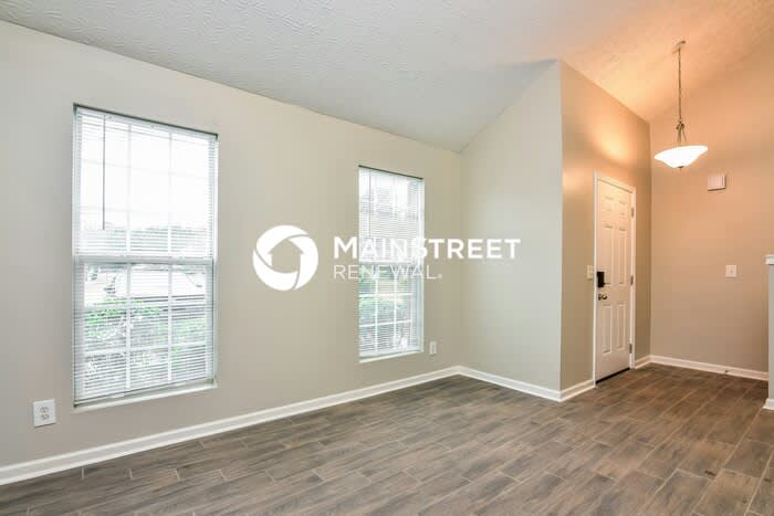 5811 Strathmoor Manor Circle – photo 4