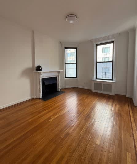 20 E 91st St – photo 2