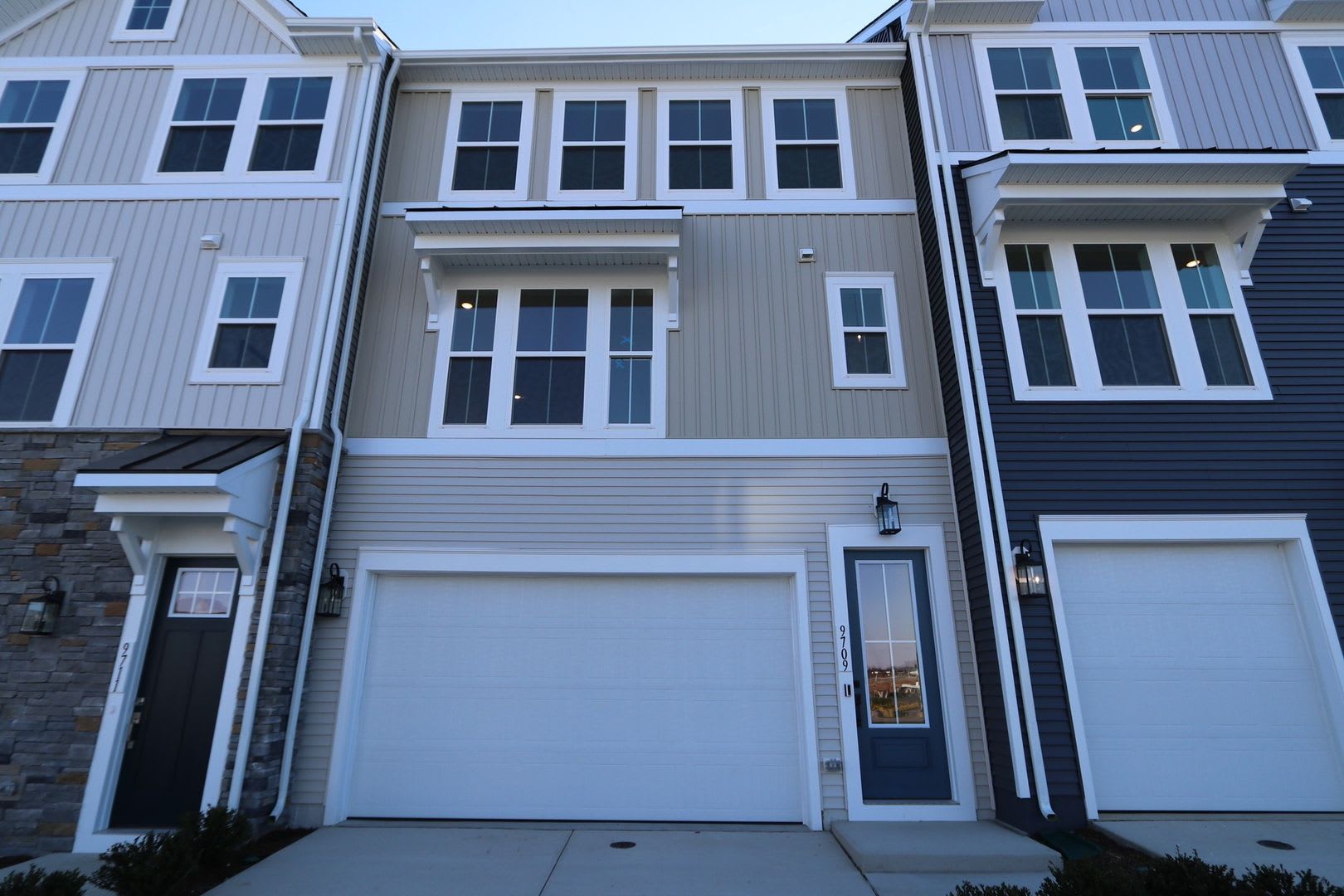 COMING SOON Premium Town Home for Rent- 4 bedrooms 3.5 bathrooms – photo 1