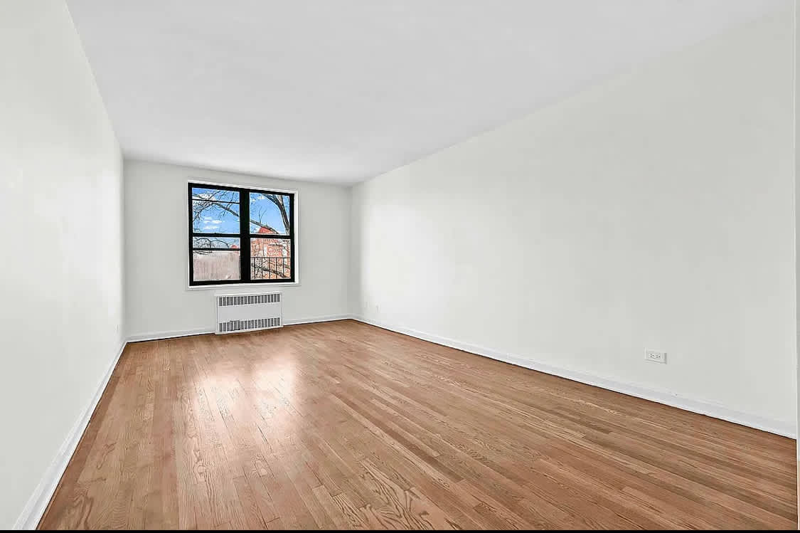 10 E 43rd St Apt 4K – photo 2