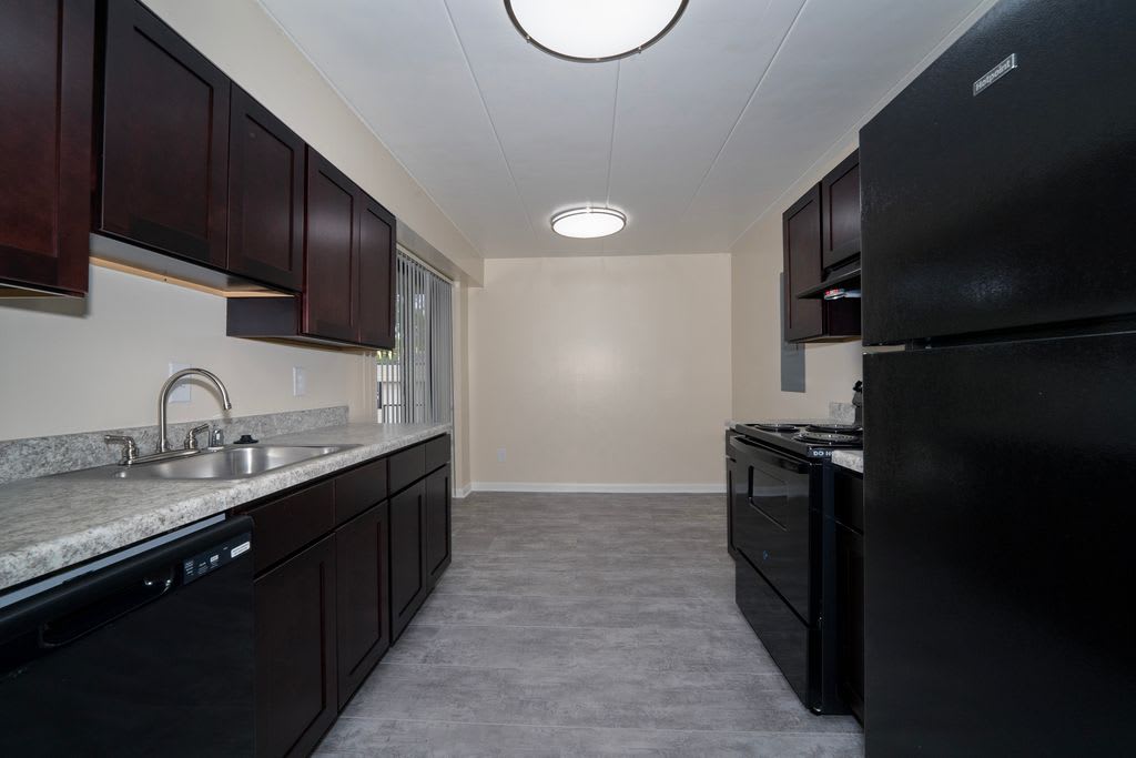 Ashley Apartments – photo 1