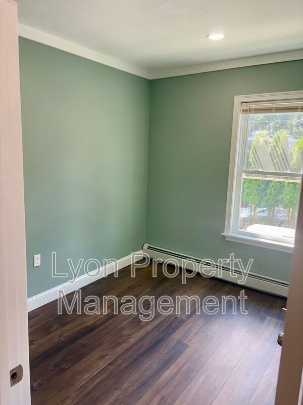 1 Grant Ave – photo 4