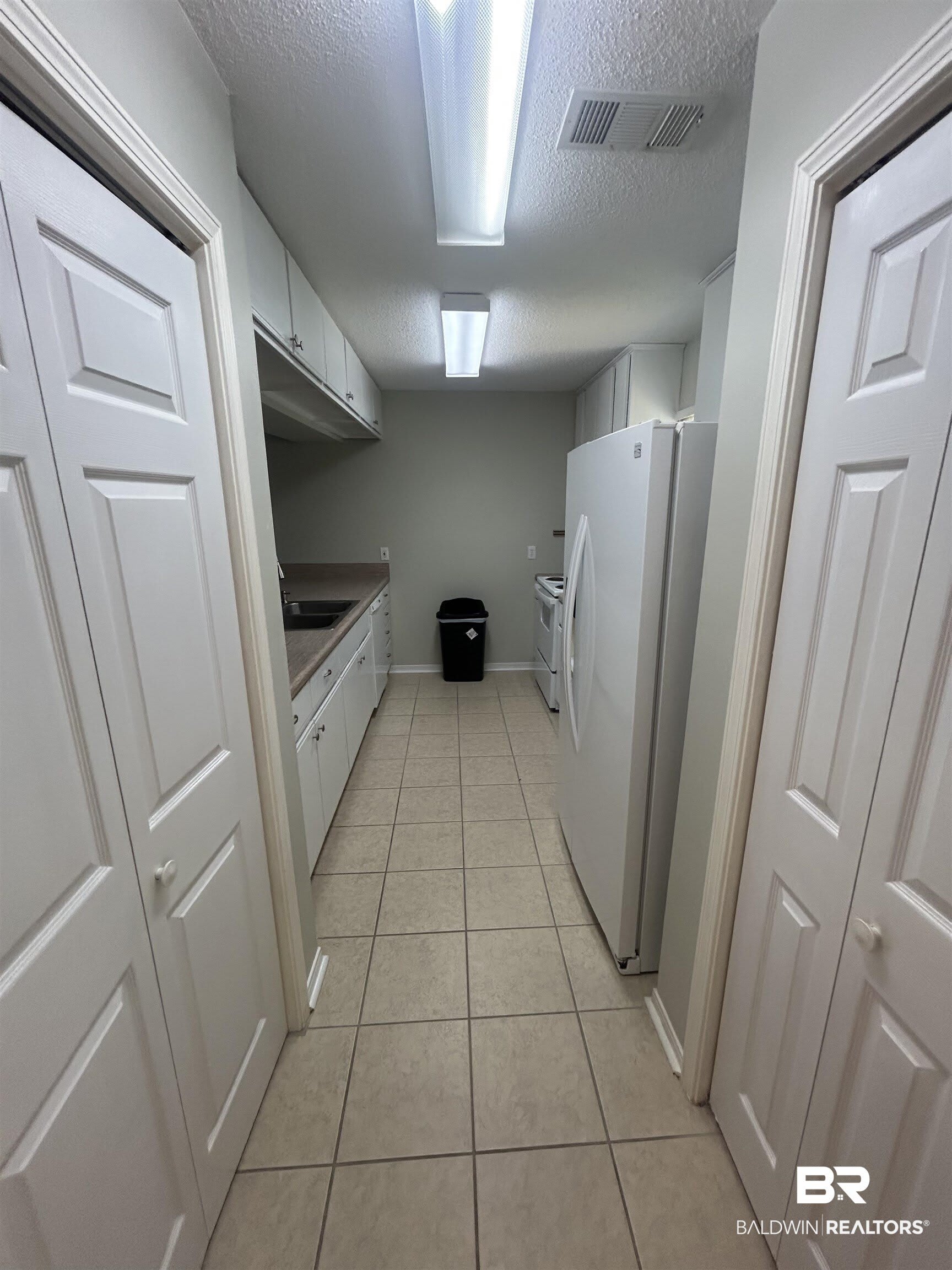9474 Villas Drive – photo 3
