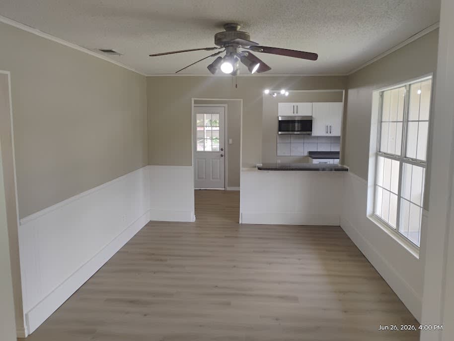 389 Wells St – photo 5