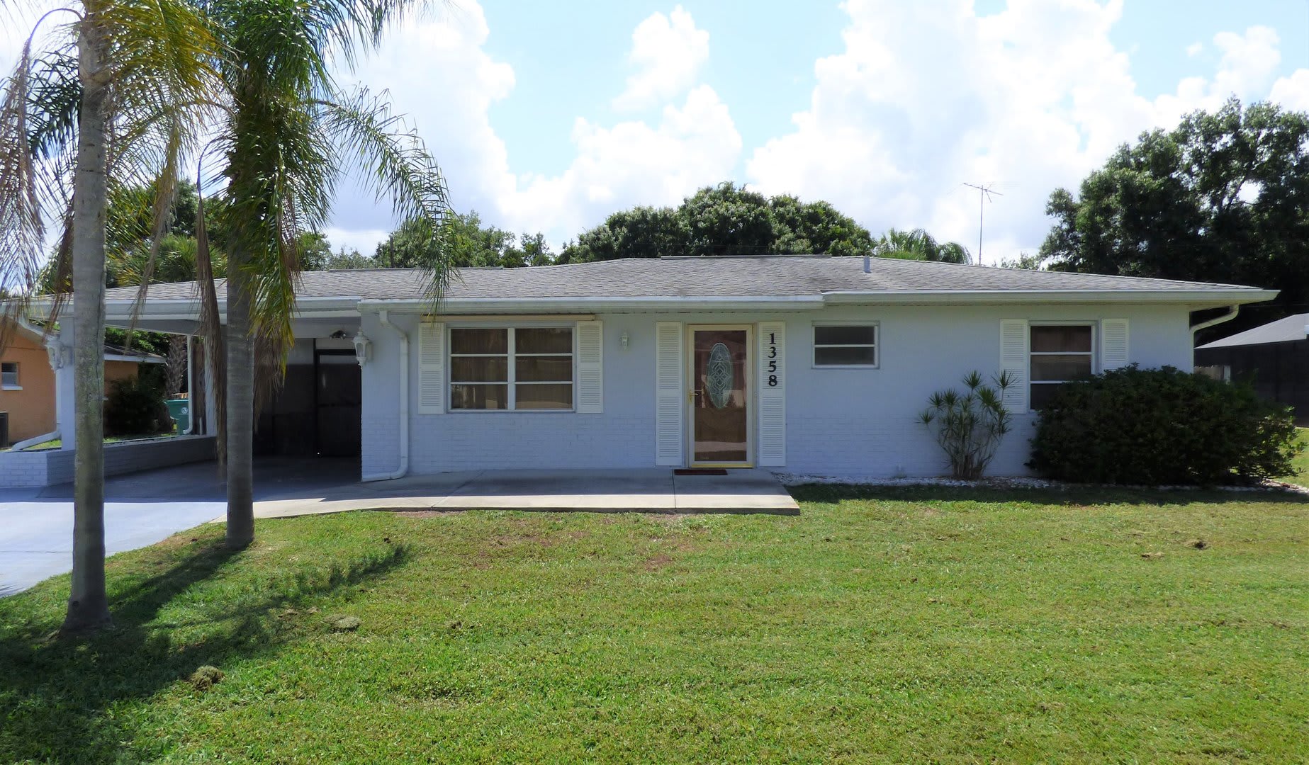 Port Charlotte 2-bedroom 1-bathroom home, convenient to shopping and schools – photo 1