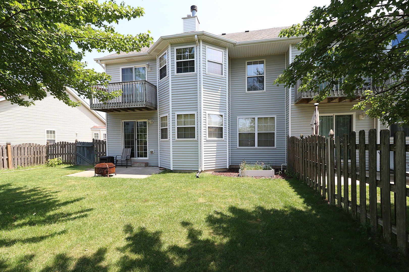 16046 Fairfield Drive – photo 2