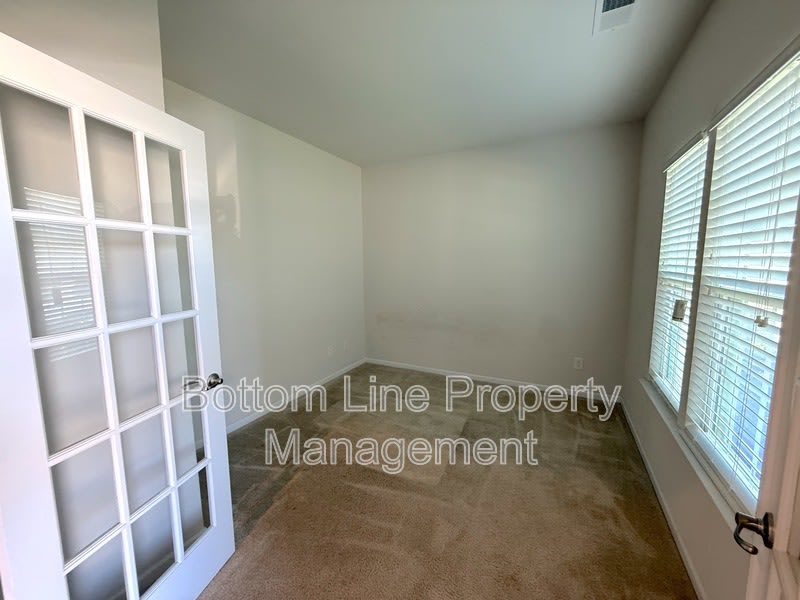 1524 Bailiff Ct SW – photo 4