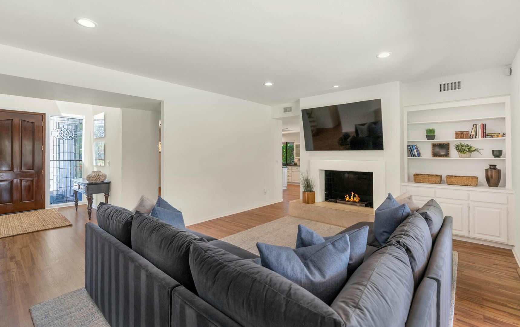 Rates Vary: 14,995 – photo 4