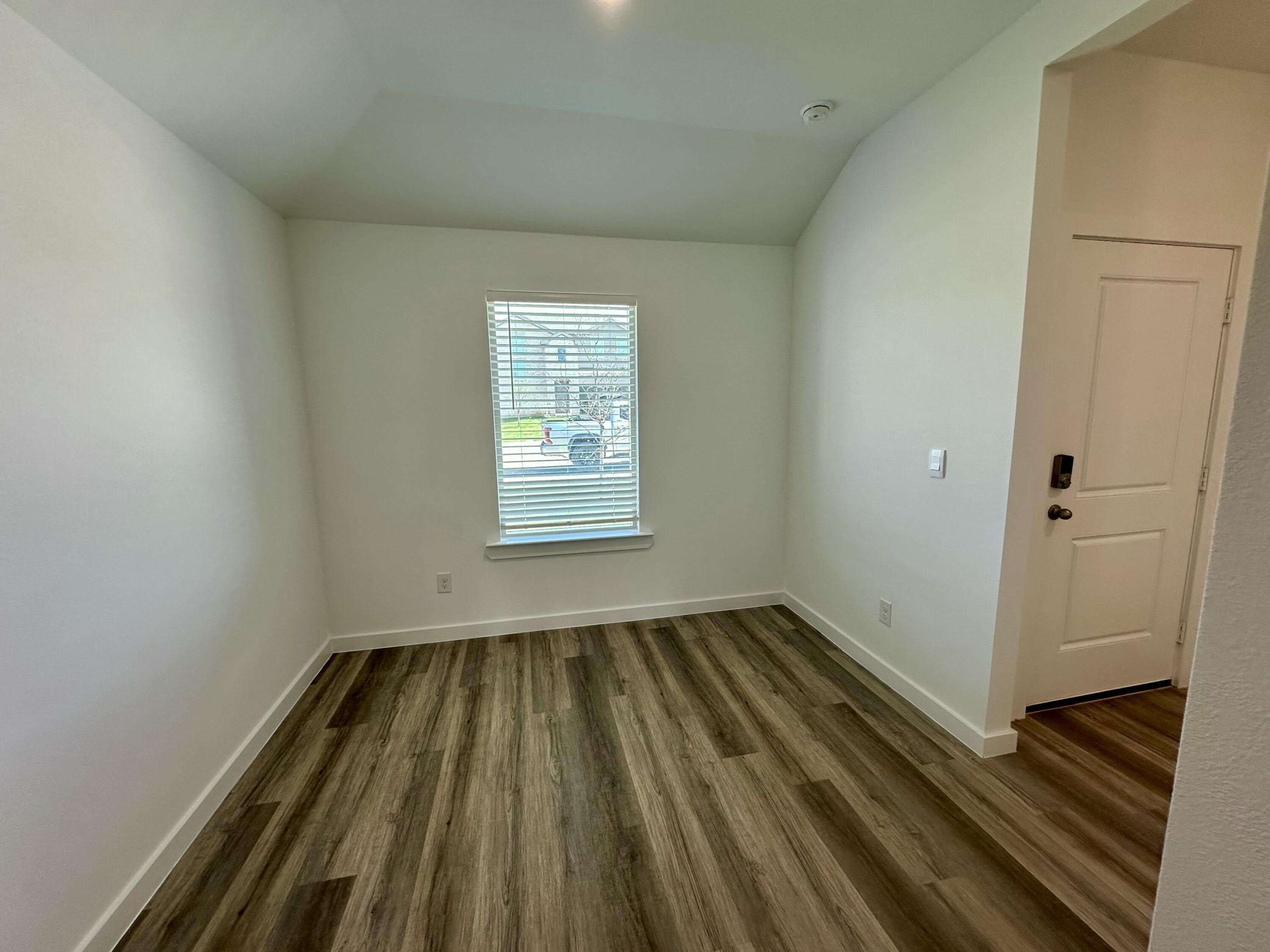 614 E 14th Street – photo 5