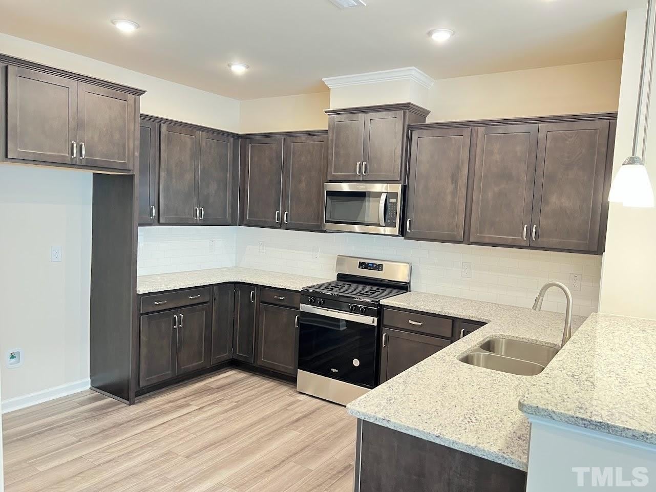 4812 Trikala Avenue – photo 4