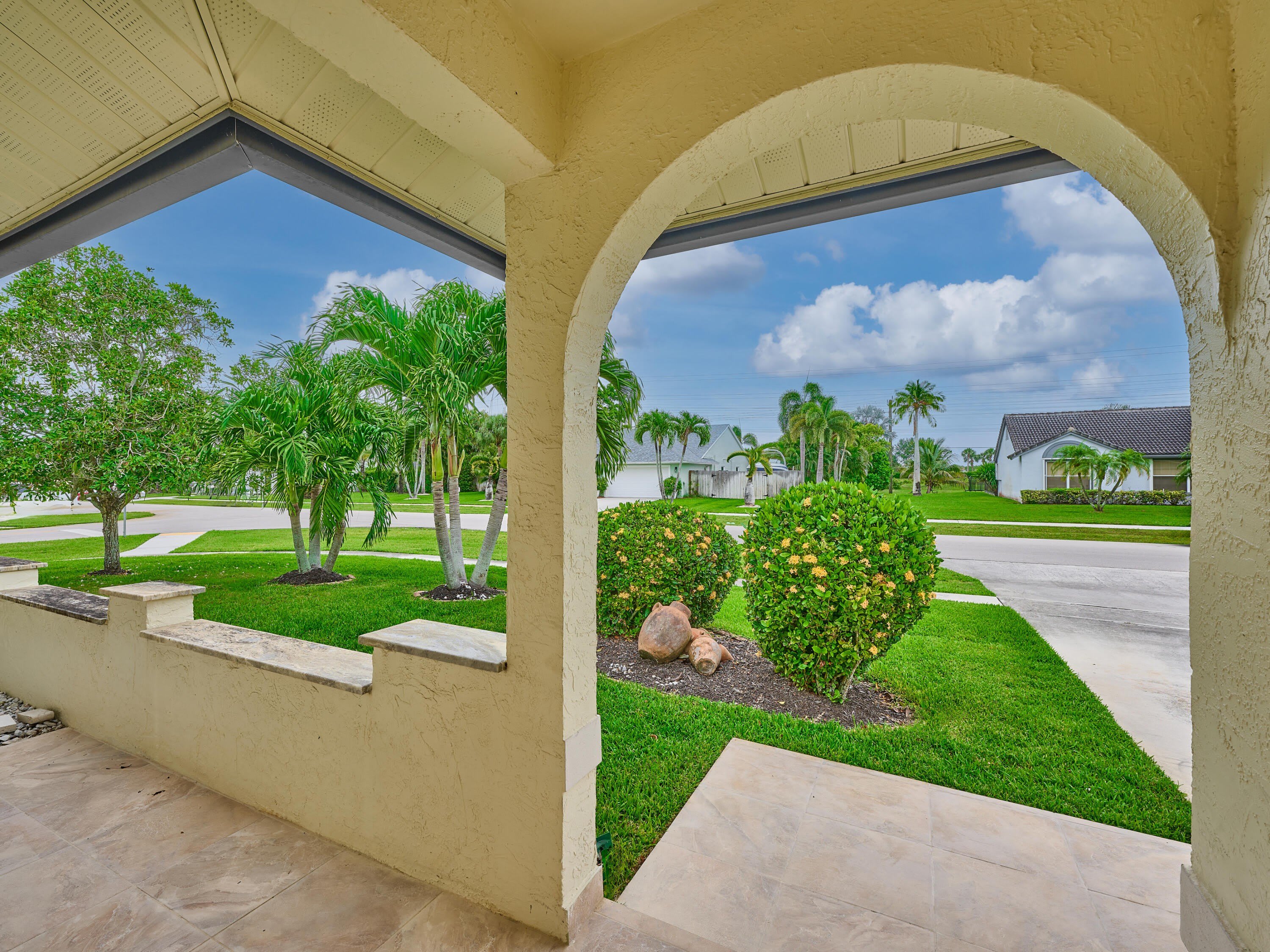 1267 SUMMERWOOD Circle – photo 4