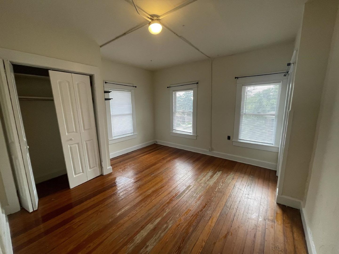 221 E. 9th St. – photo 3