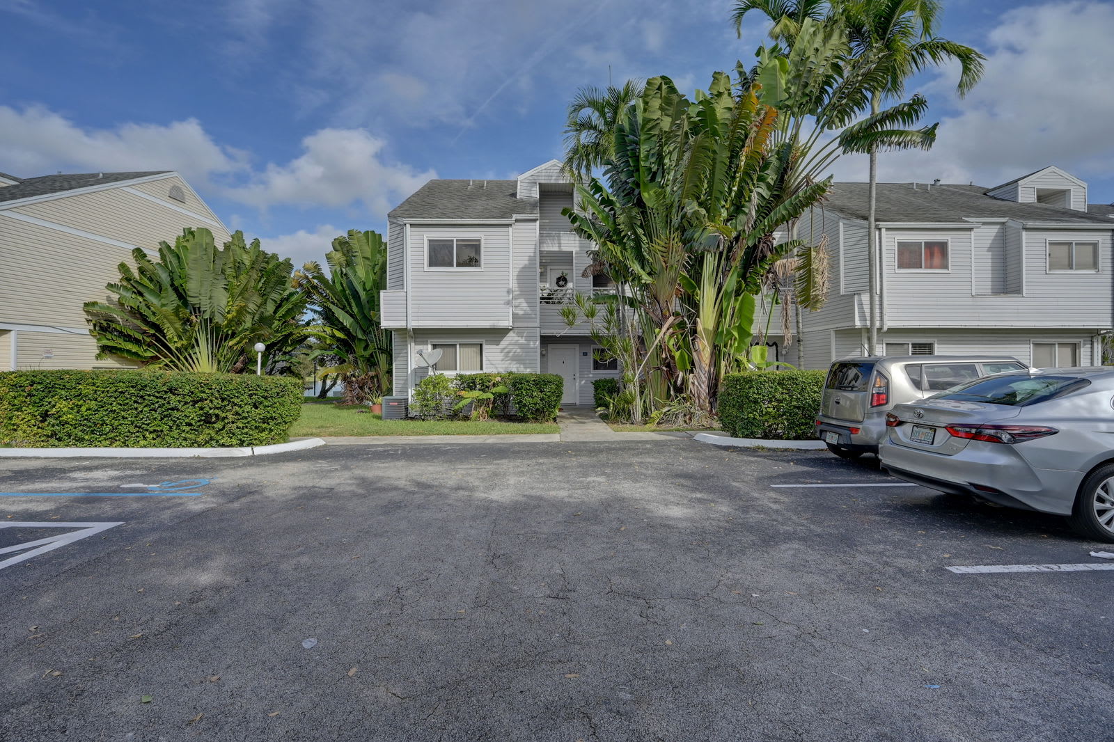 3453 Northwest 44th Street – photo 1