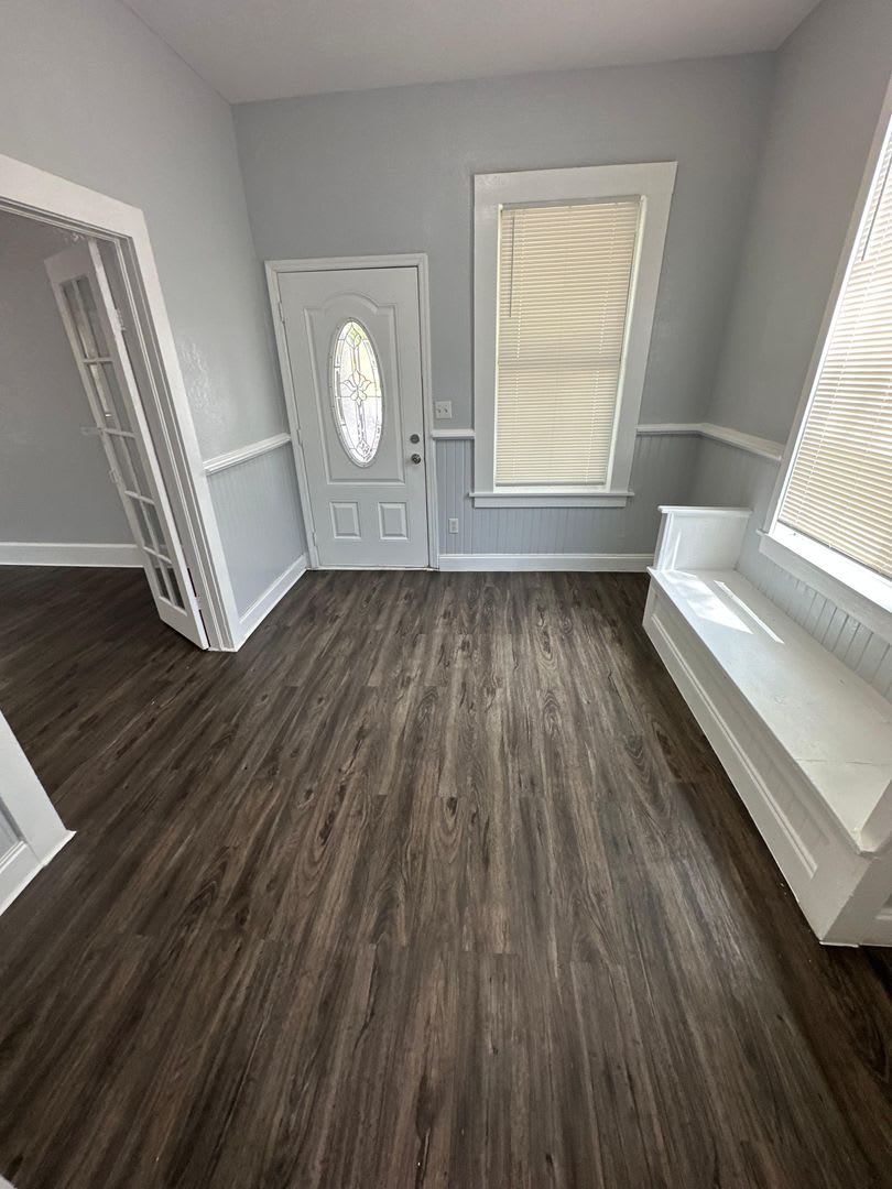 Fully Renovated 3/1 first floor single family home available for Immediate rent! – photo 5