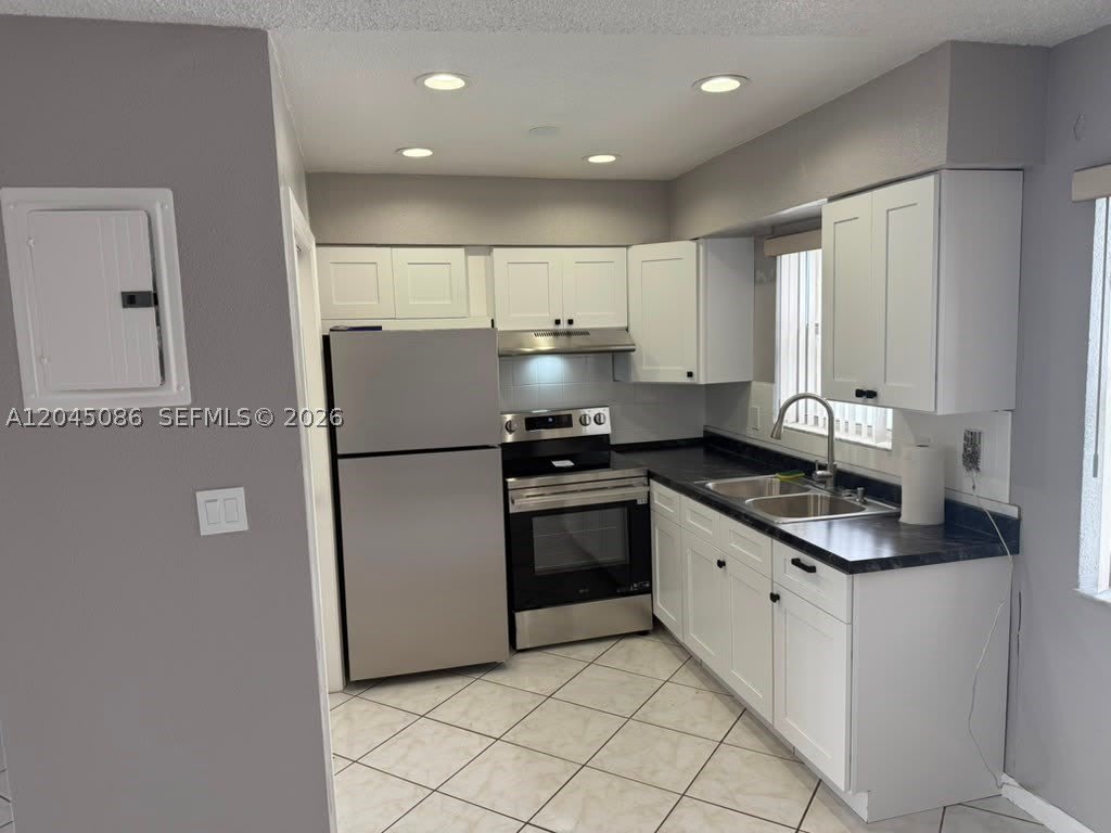 5870 Nw 16Th Pl – photo 1