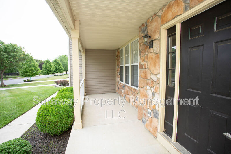 7 Amaryllis Ln – photo 3