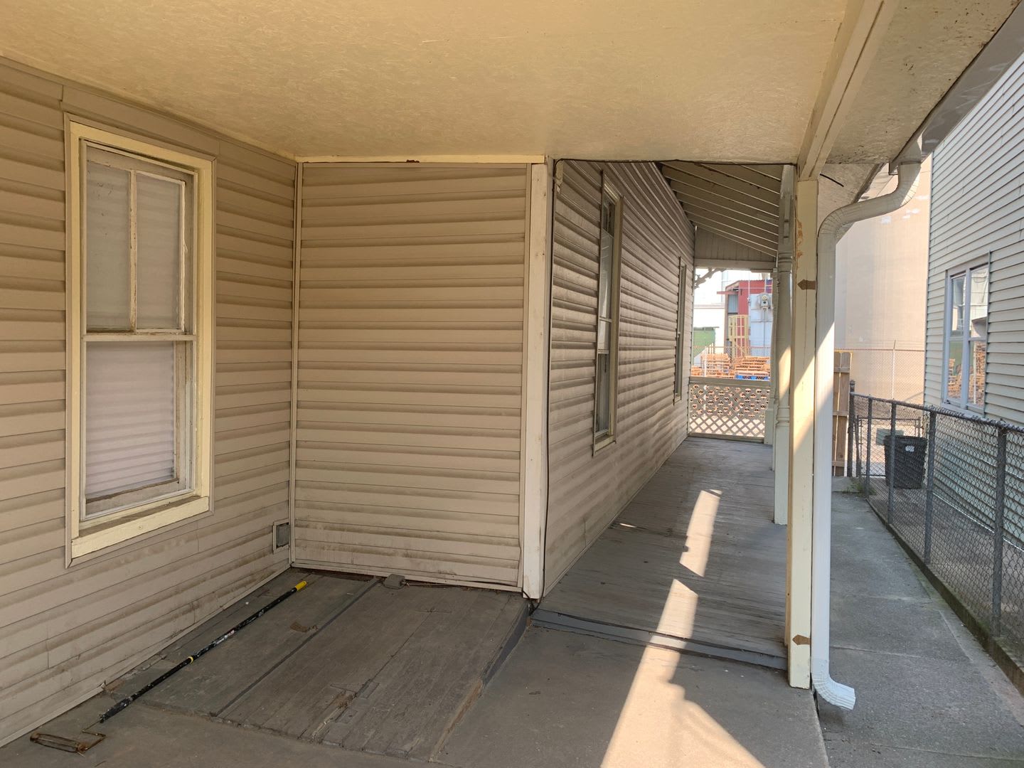 House with Yard and Parking-Video in the Pictures! – photo 5