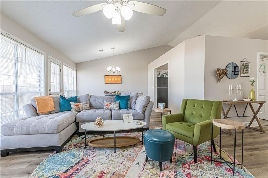 3195 Jorden Crest Court – photo 5