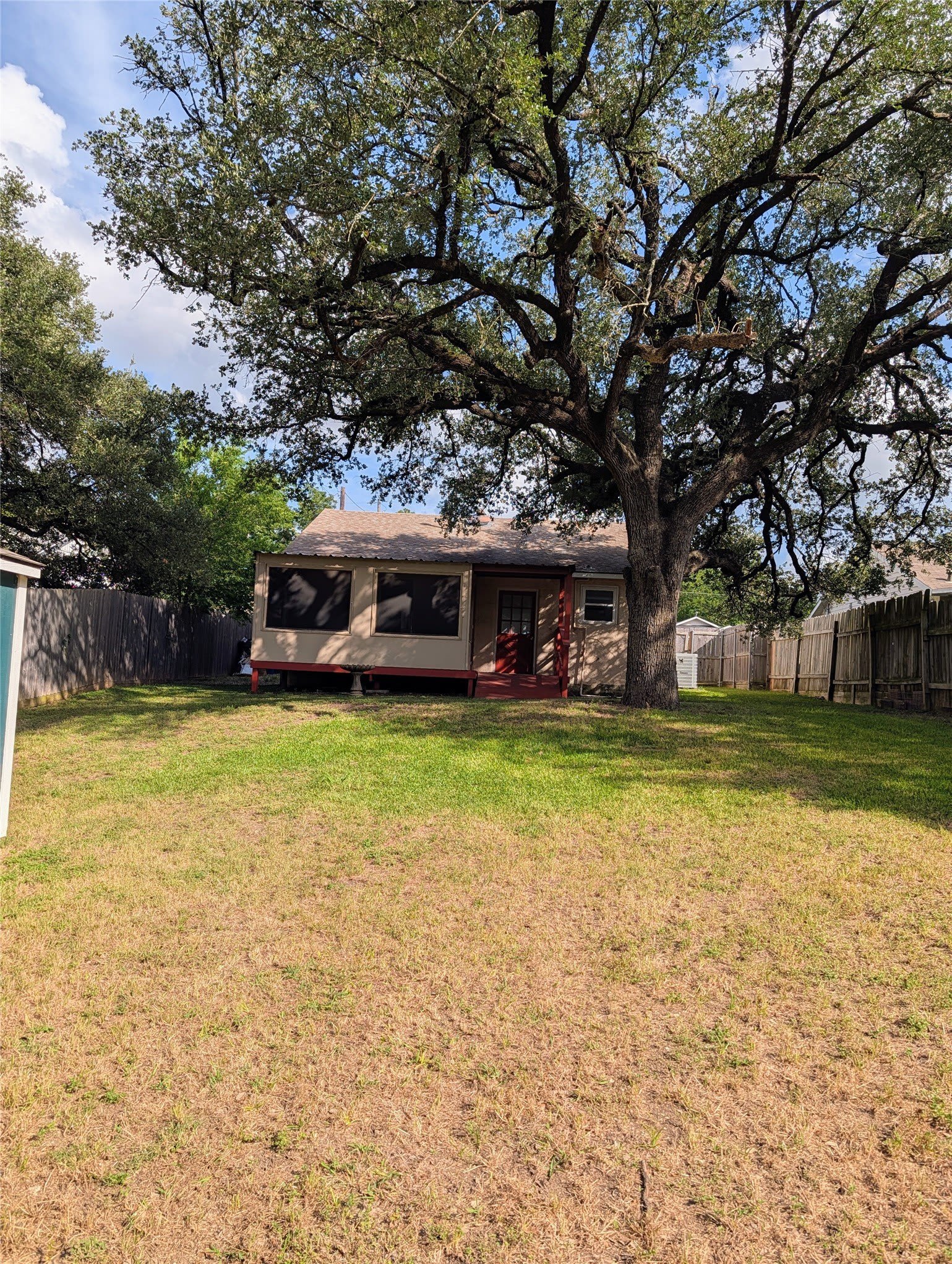 1701 Meridian Avenue – photo 1