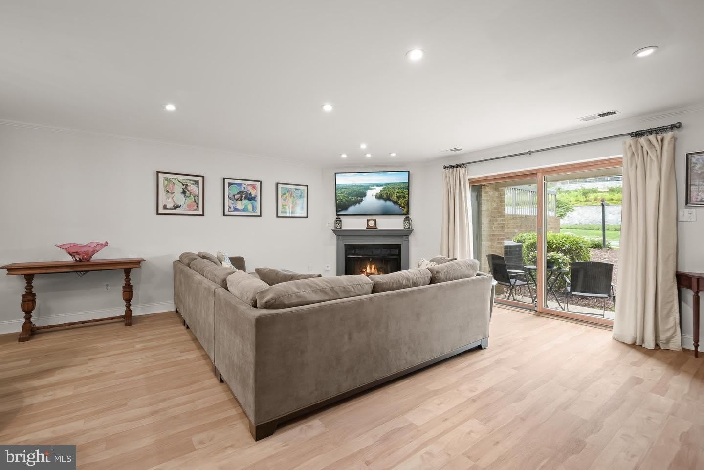 4 Dudley Ct – photo 3