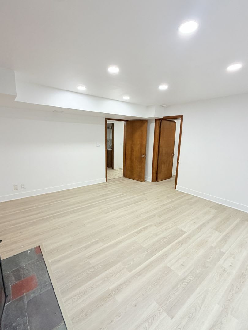 1334 Lakeview Duplex – photo 4