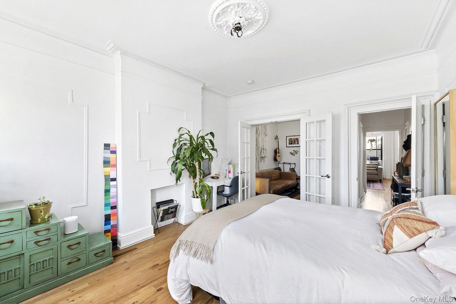 605 VANDERBILT Avenue – photo 2