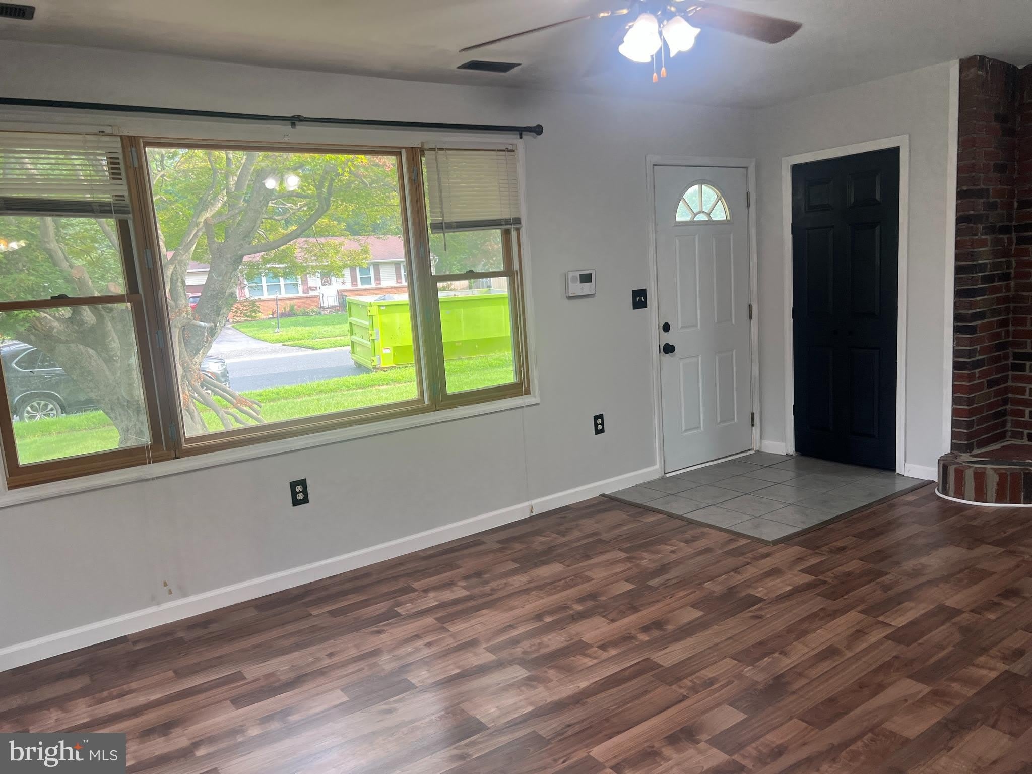 211 N BROWNLEAF Road – photo 3