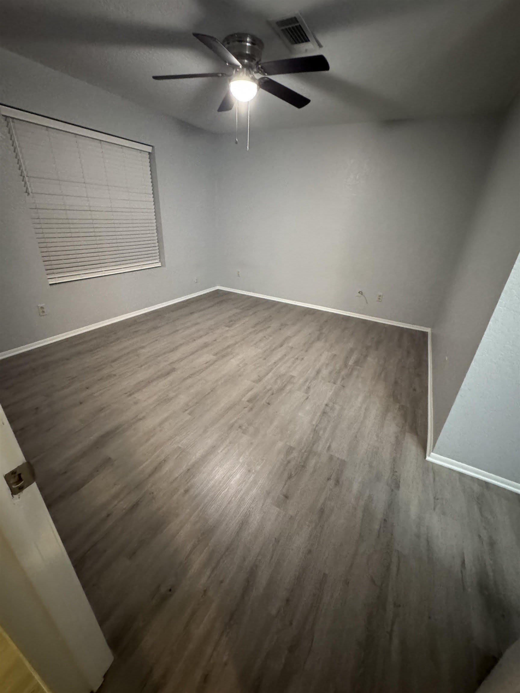 8273 Heartfield – photo 3