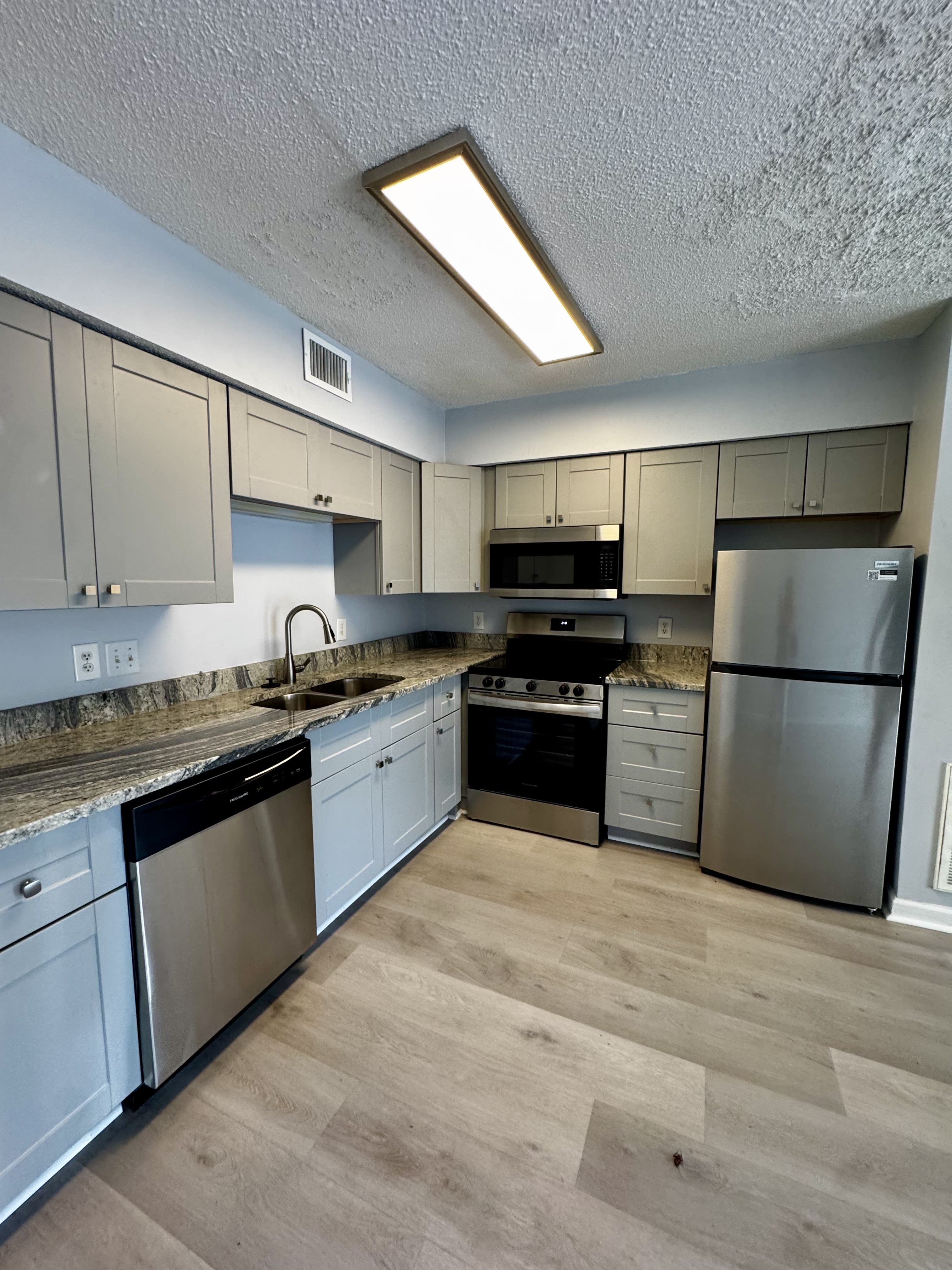 415 Cambridge Circle E-2 – photo 5