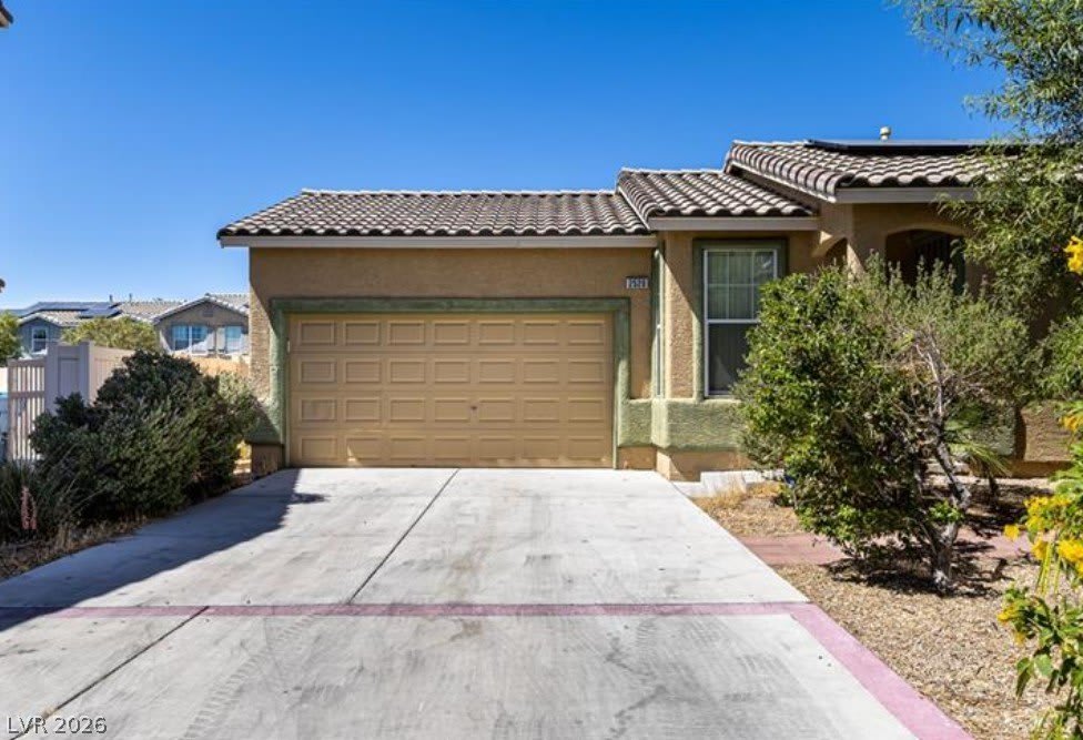 2520 Bottle Palm Court – photo 2