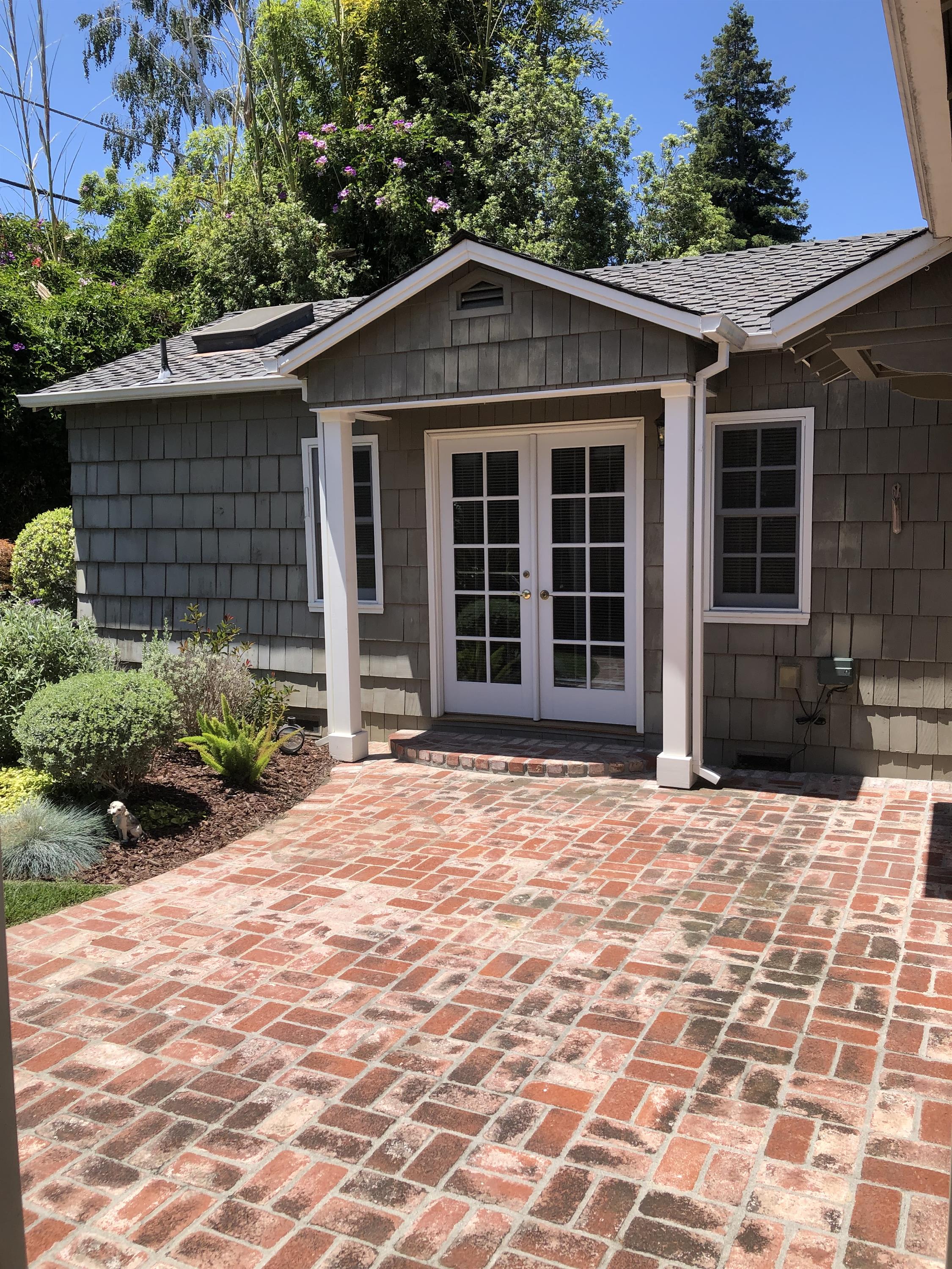 1051 Cherry Avenue – photo 3