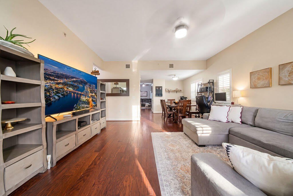 261 SW 6TH Place – photo 2