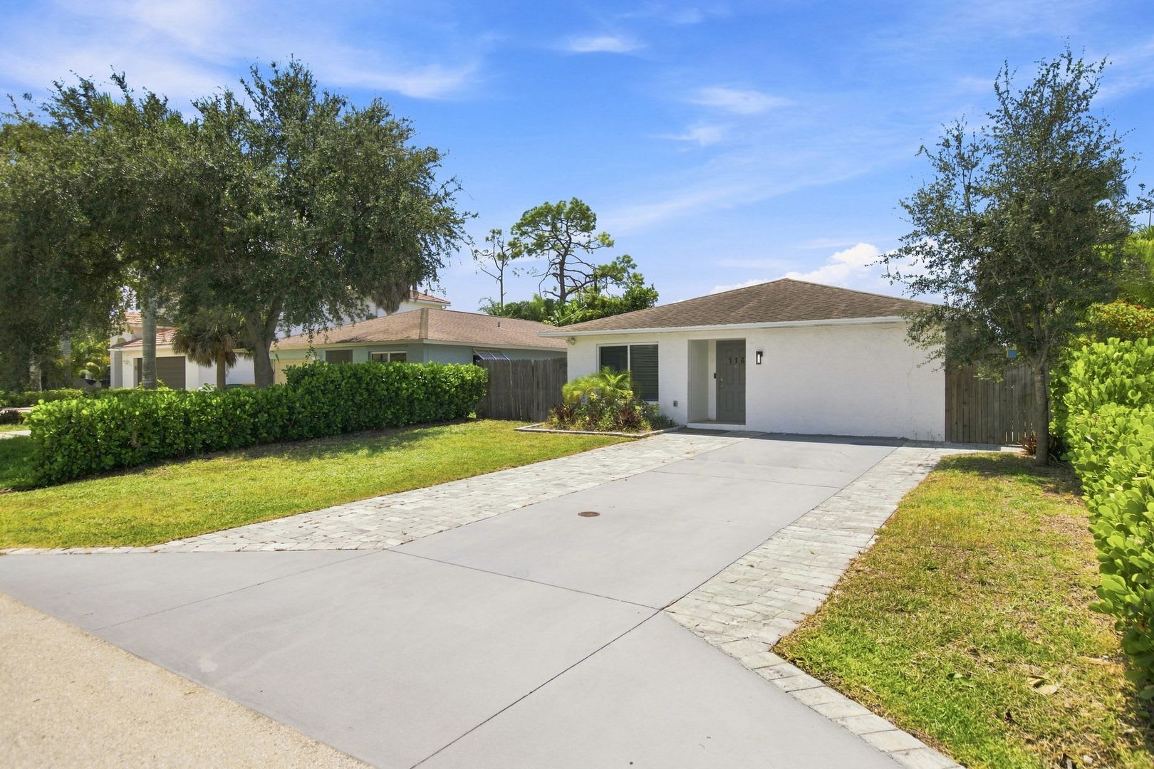 ** NAPLES PARK ** 3 BED / 3 BATH – photo 1