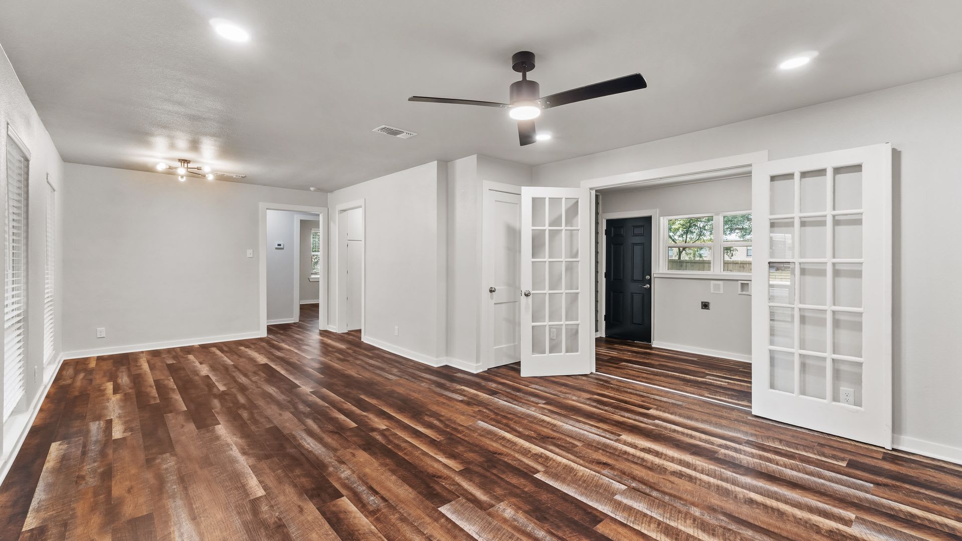 Beautifully Renovated Home – photo 5
