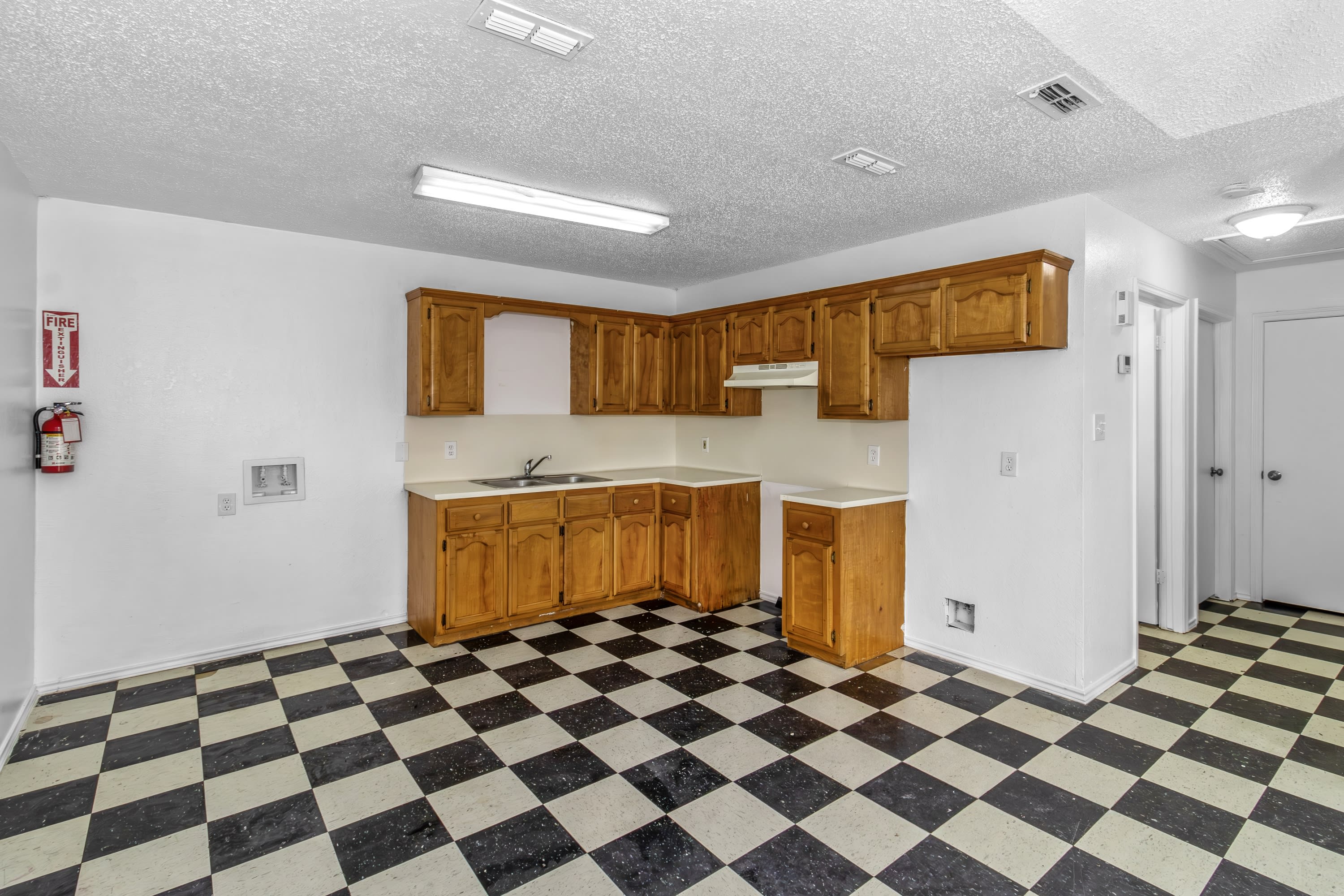 601 North Saint Marie Street – photo 3