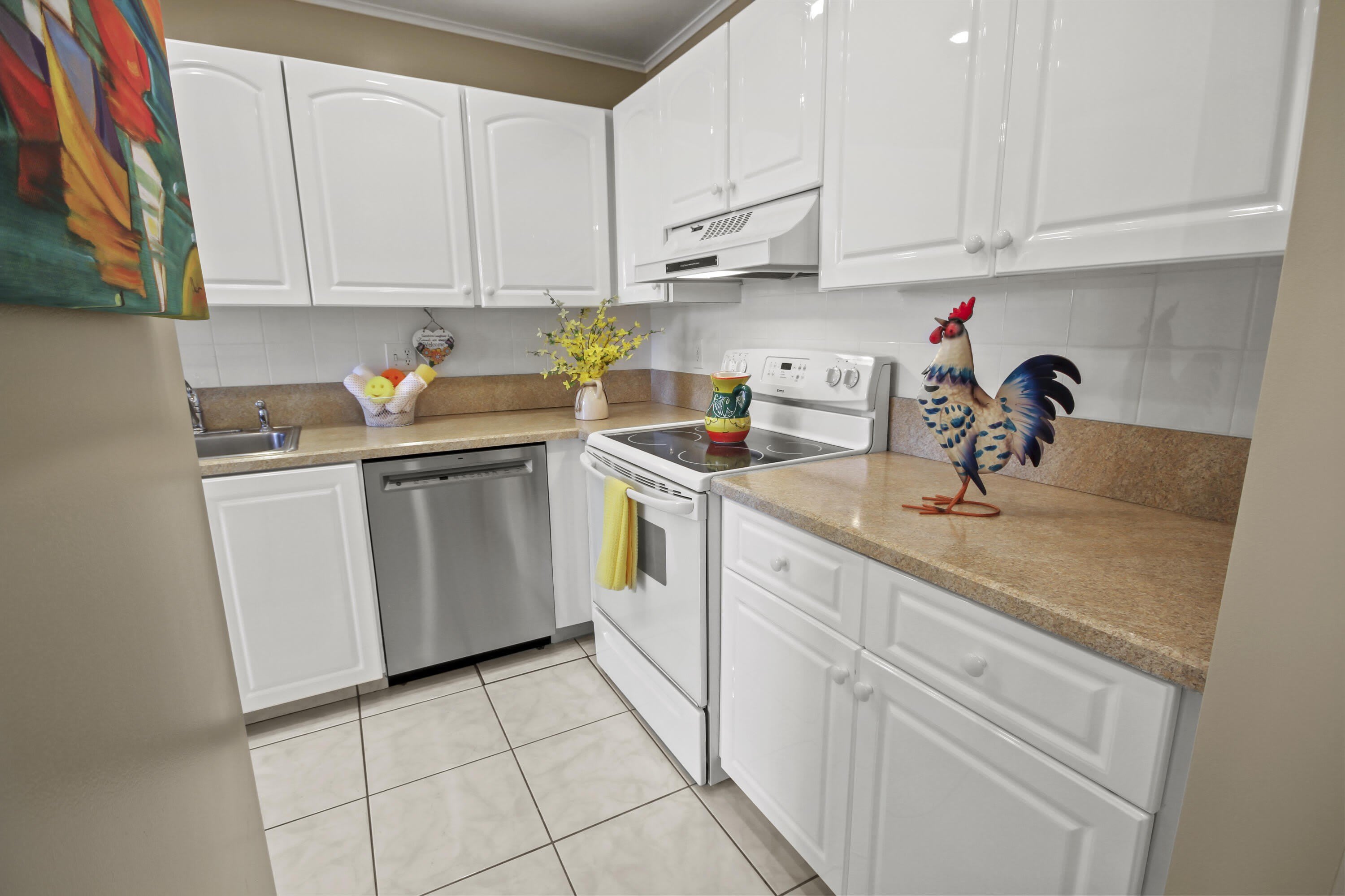 1421 NW 20th Avenue – photo 4