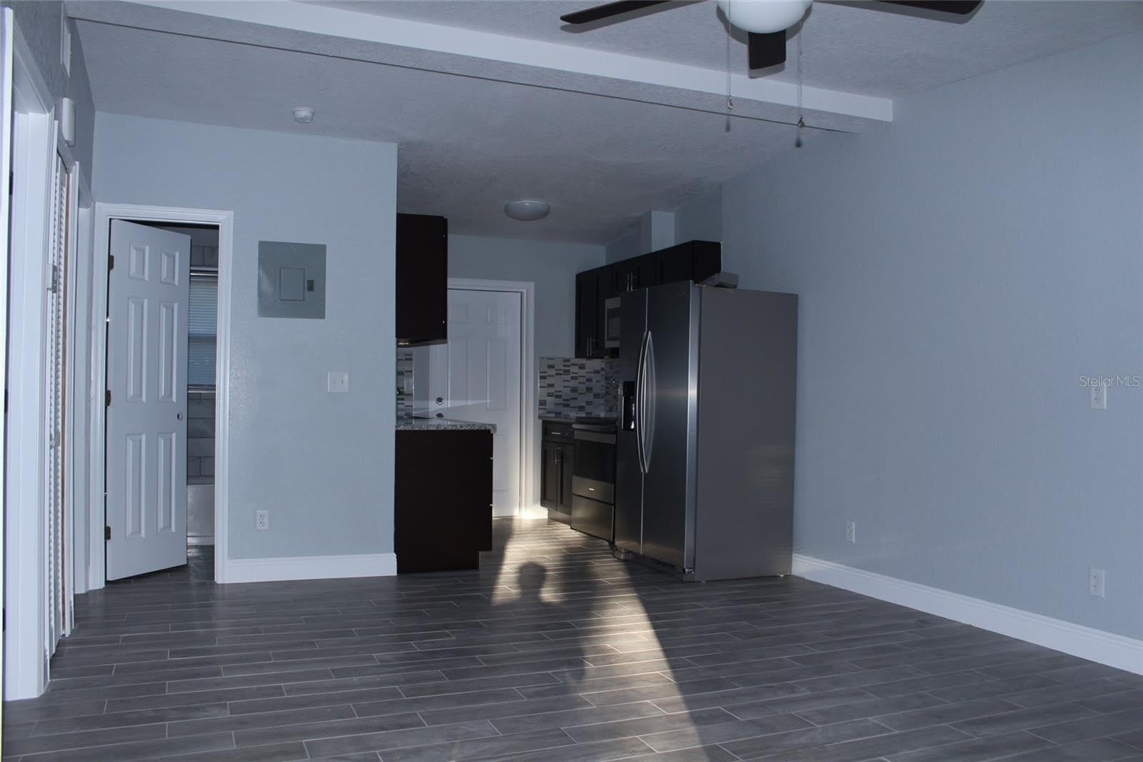 415 W LANCASTER Road – photo 3