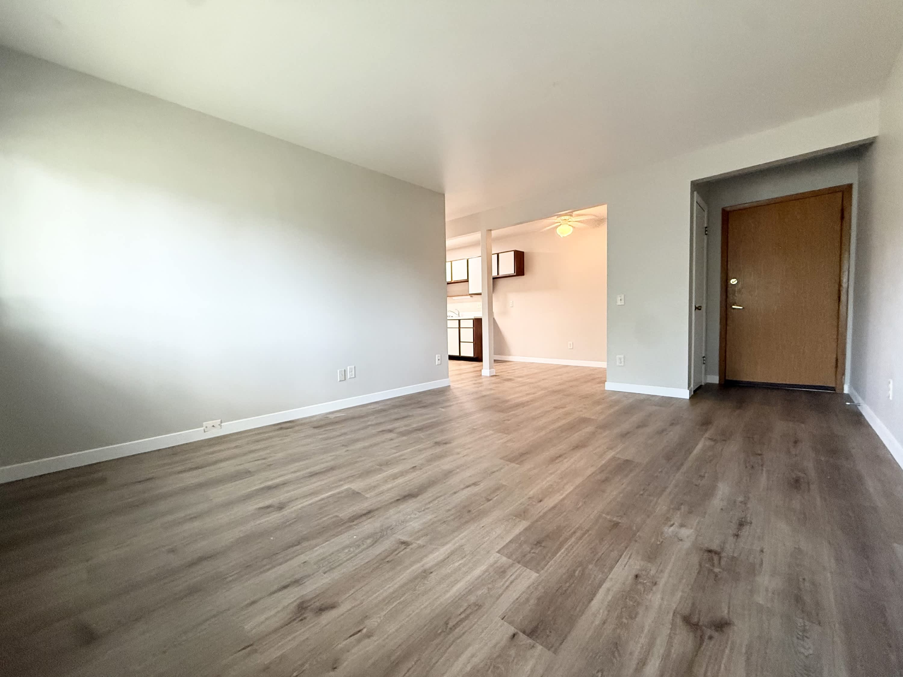 2070 Allen Boulevard – photo 2