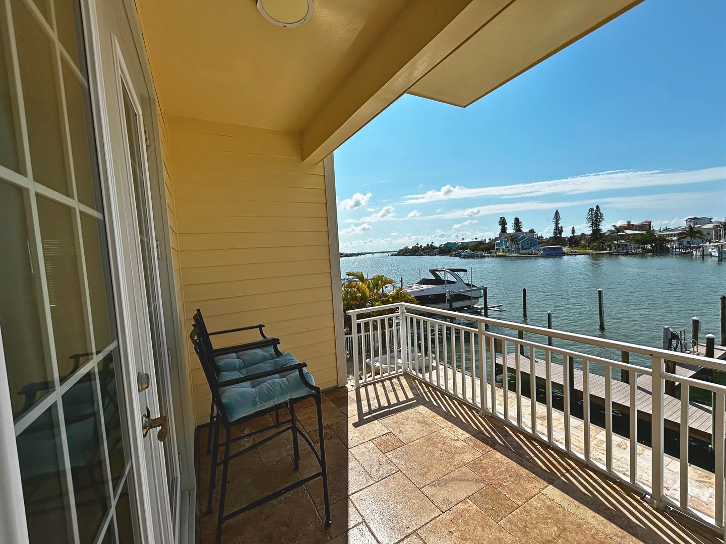 Available From September 1St To November 30Th Stunning Waterfront Home In Madeira Beach 3 Bed 3 Bath – photo 4