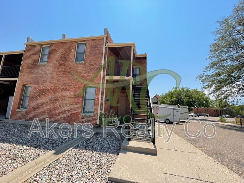 411 W 11Th St – photo 2