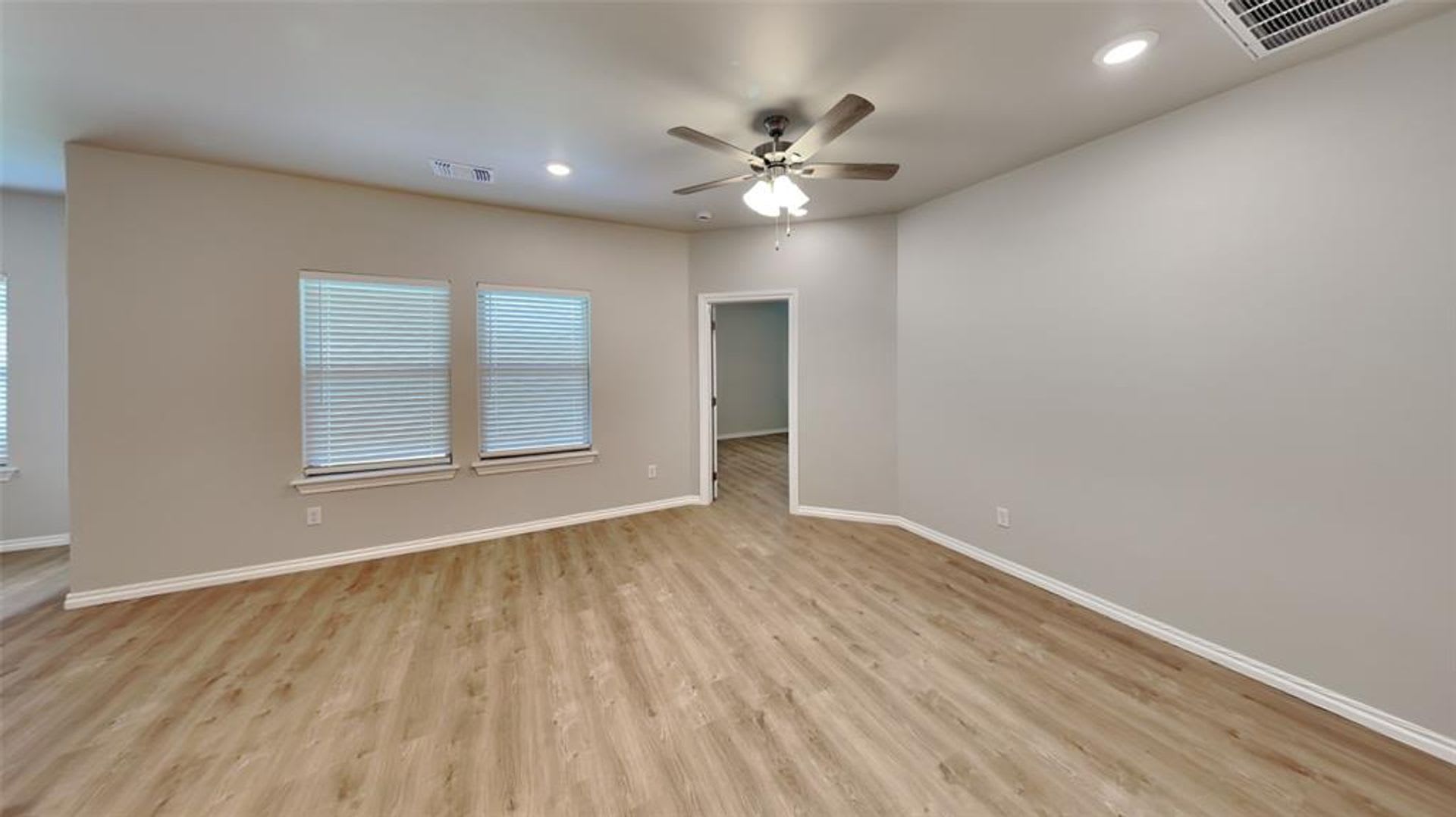 Luxury 2 Bedroom 2 Bathroom Cottage in a 55+ Gated Community (LAWN CARE INCLUDED) – photo 5