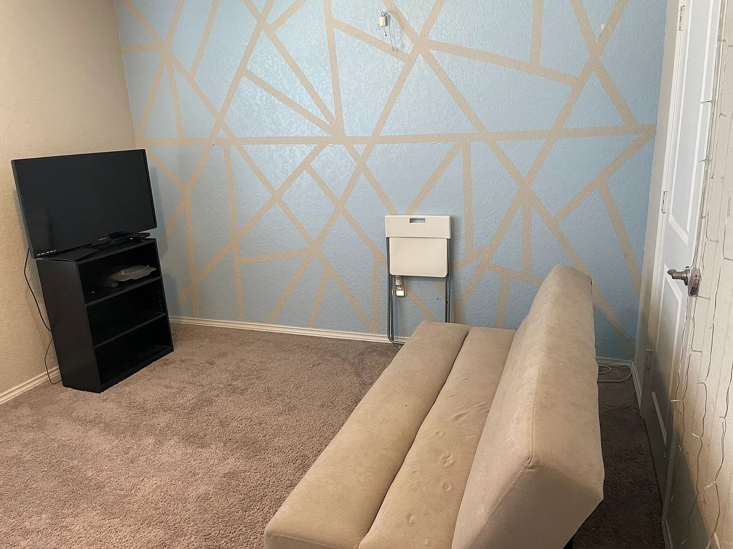Room in 4 Bedroom Home in San Antonio – photo 3