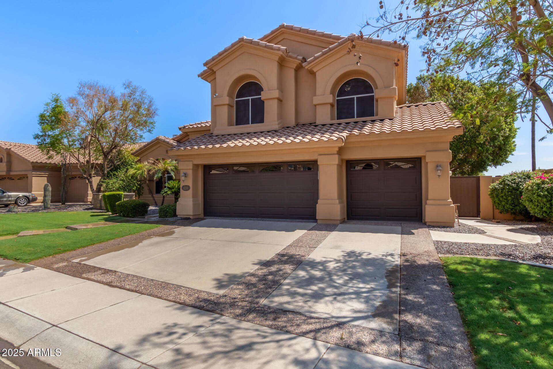 1211 E Desert Flower Lane – photo 2